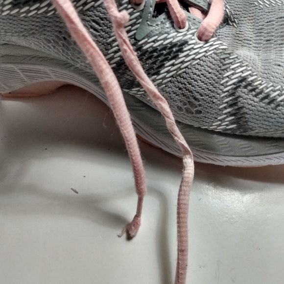 Asics Gel- Nimbus 20 Running Shoes Women's sz 7 - Picture 11 of 11